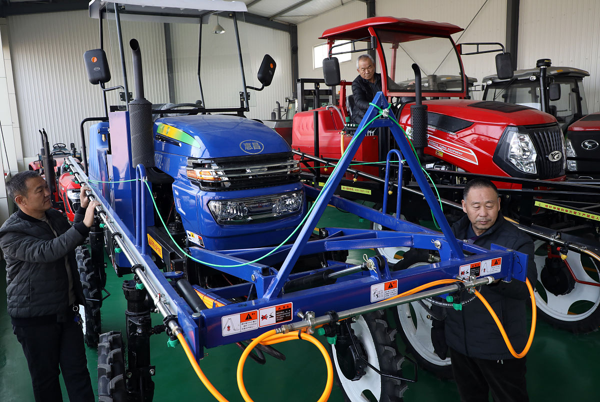 农业植保机的整机结构