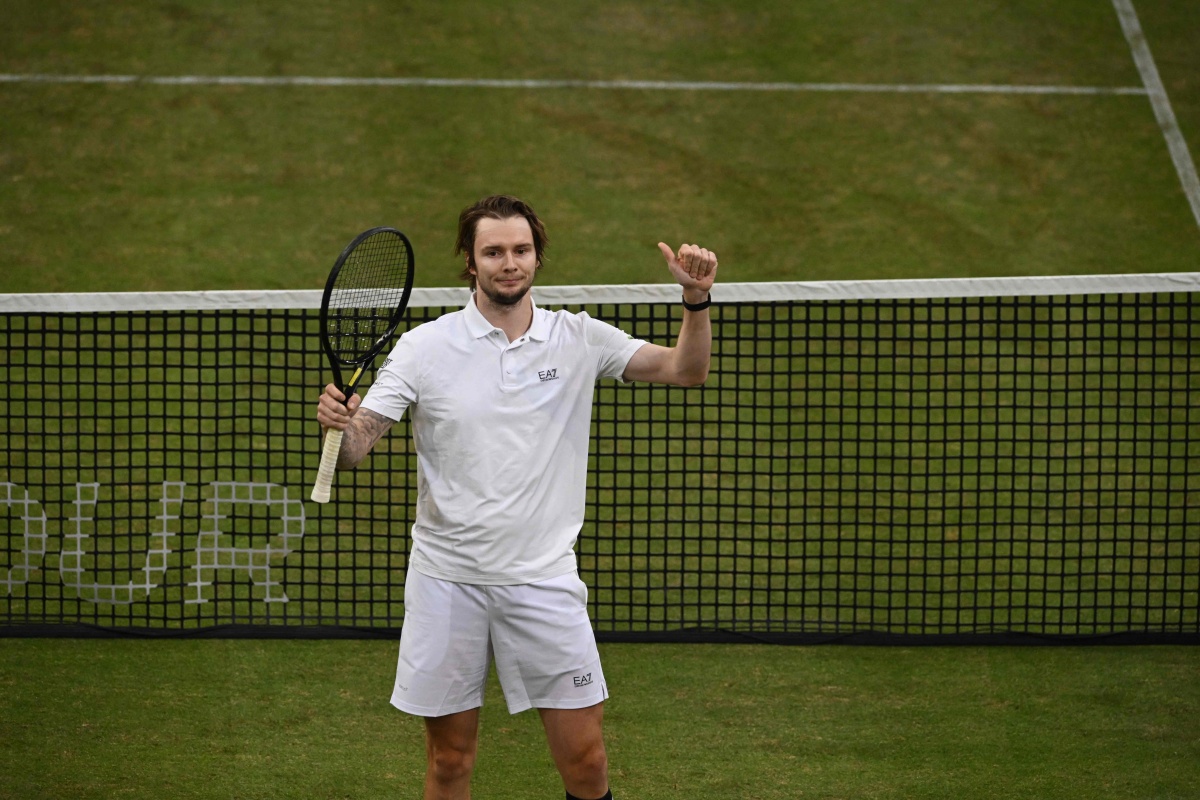 关于网球产业的论文