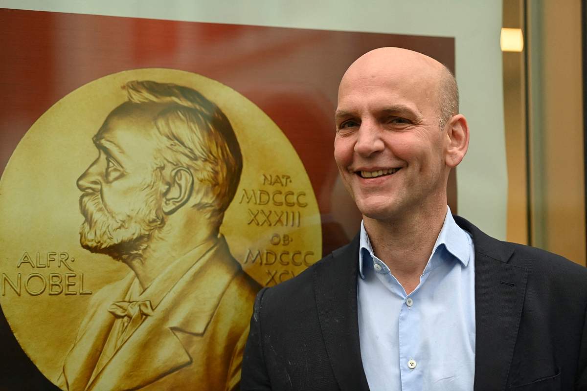 时至如今诺贝尔奖再次垂青于不对称催化领域将化学奖授予了有机催化。帮我润色这句话