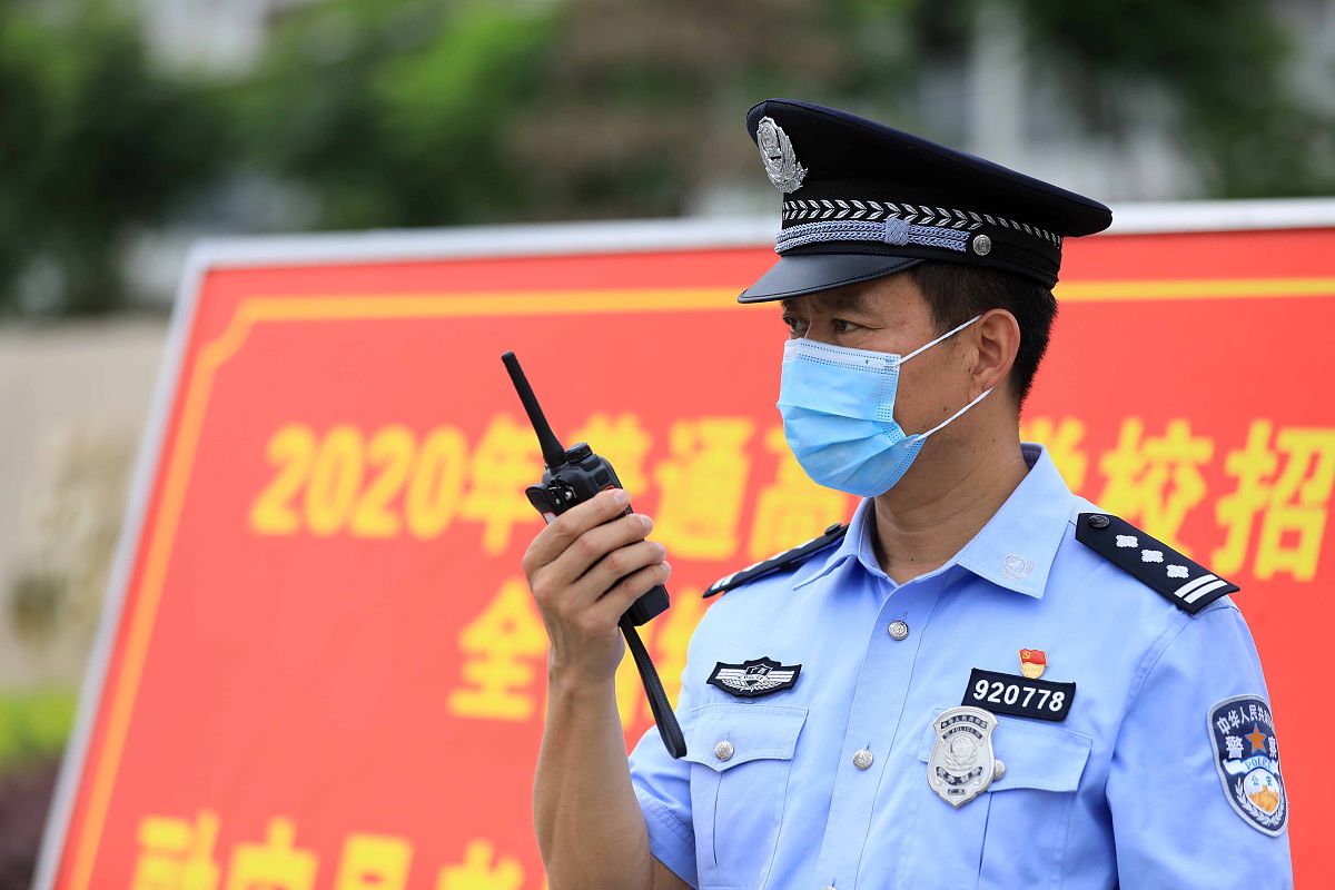 公安民警职业保障体系建设重点：待遇、能力与环境