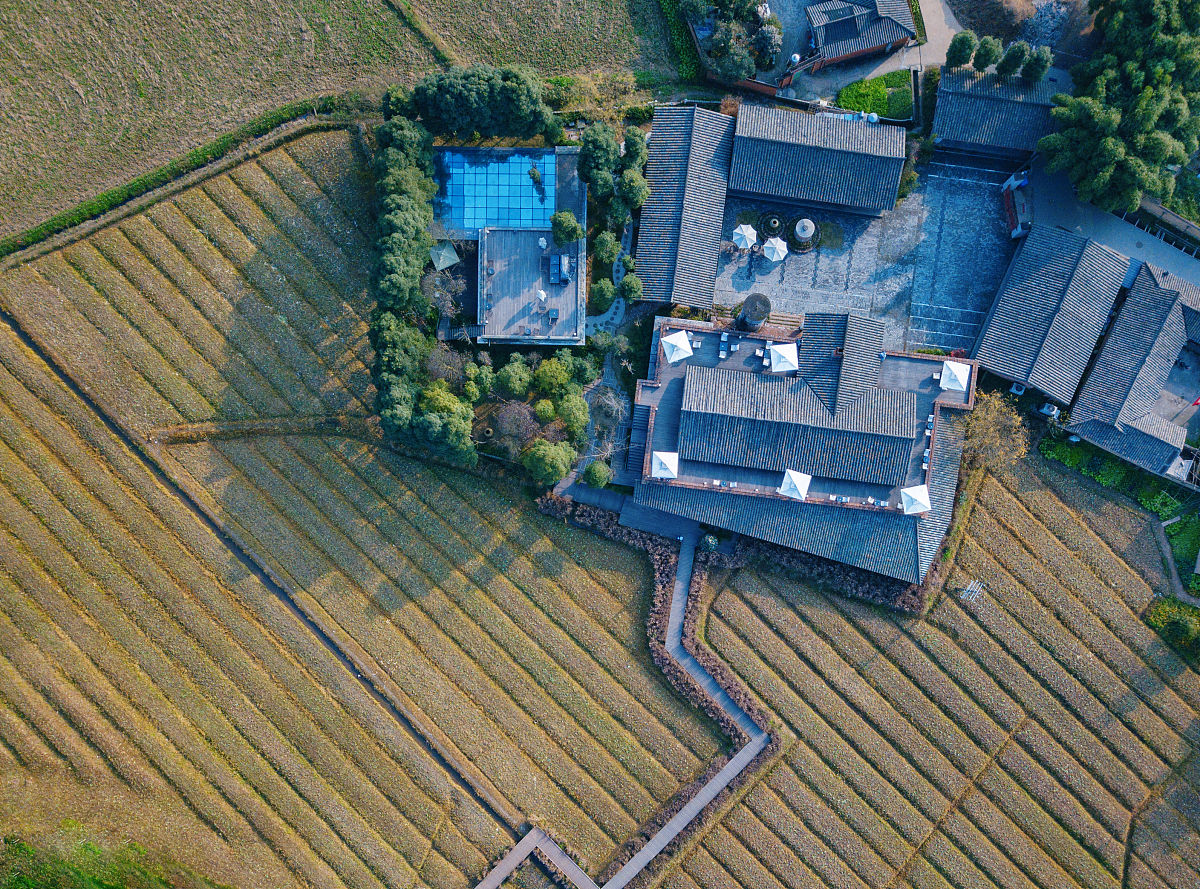 行而思研学综合平台是一个集研学路线推荐、民宿预约以及研学感悟交流研讨为一体的集成性综合平台开发背景一千五百字