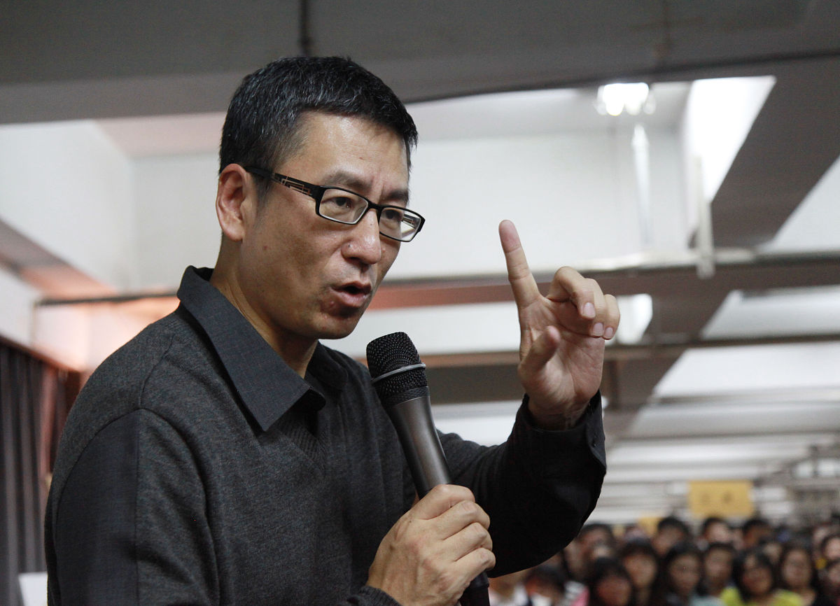 2014年11月22日,江苏省南京市,先锋书店白岩松"无用之乐"读者分享会现