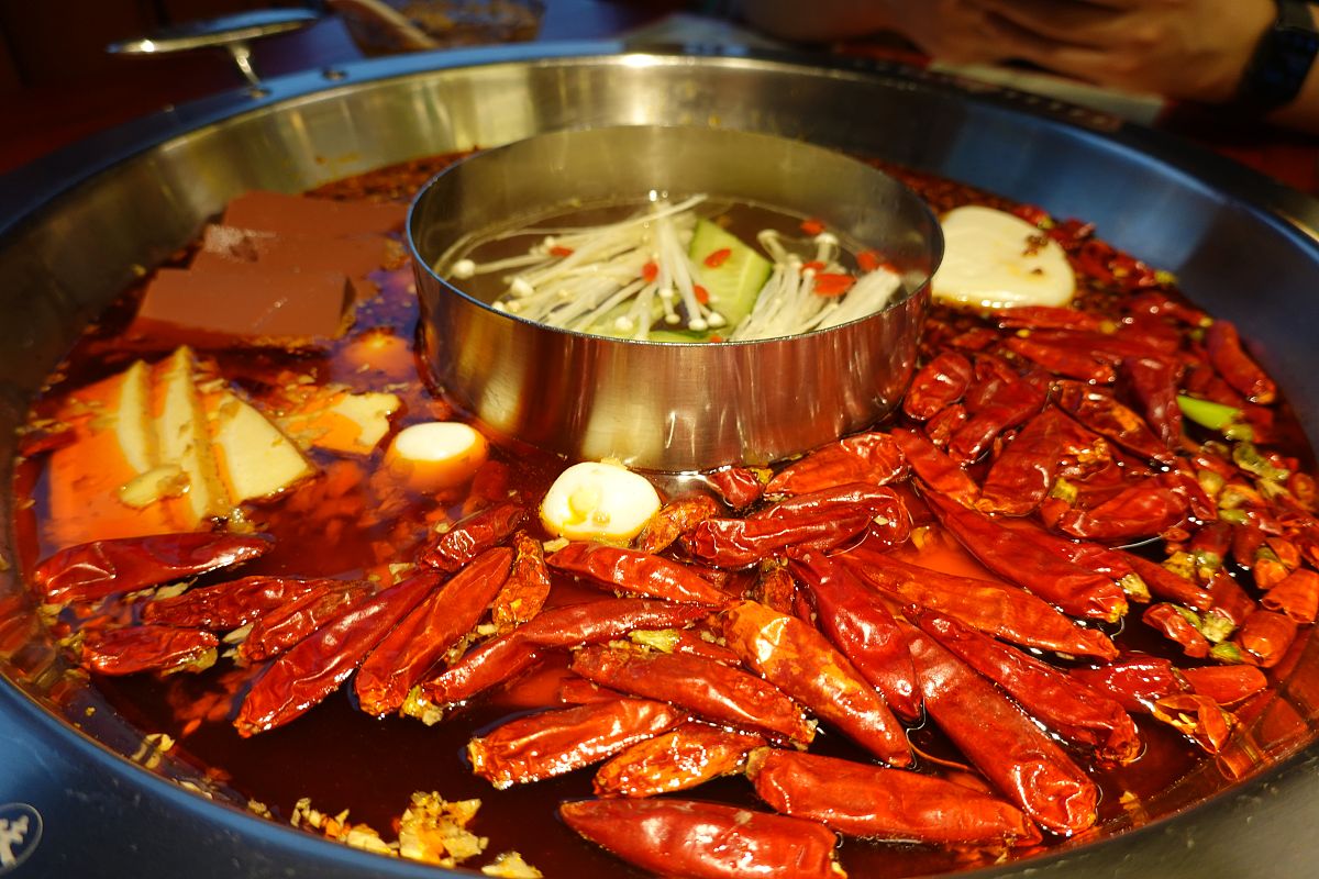 武侯区丽都汇周边美食推荐：火锅、牛肉面、拉面、炸酱面、日料...