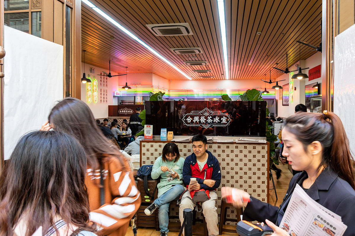 探店达人秘诀：如何打造你的独特风格