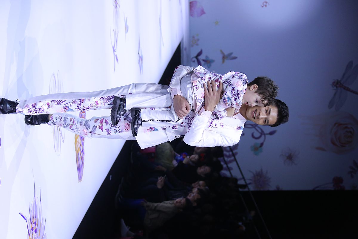 2017年11月4日,北京,2018春夏中国国际时装周:comme tu es·刘嘉 品牌