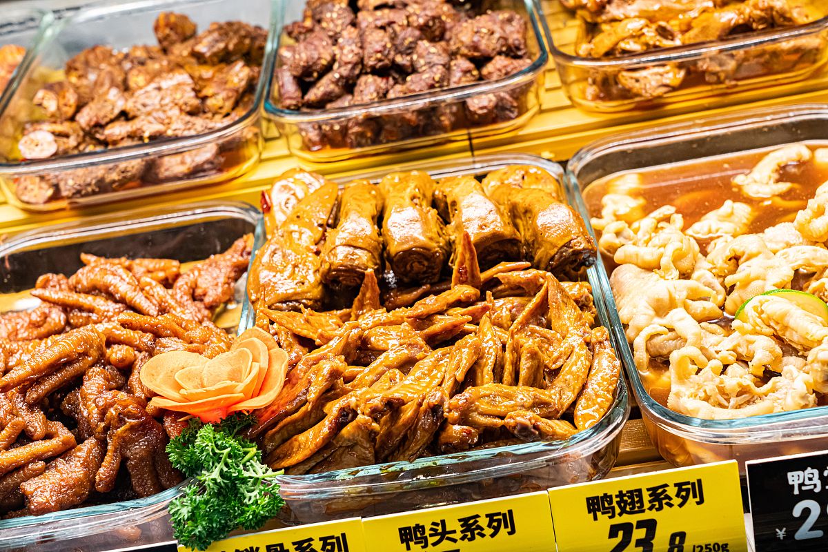 卤菜店诚信经营，匠心卤制，美味健康！