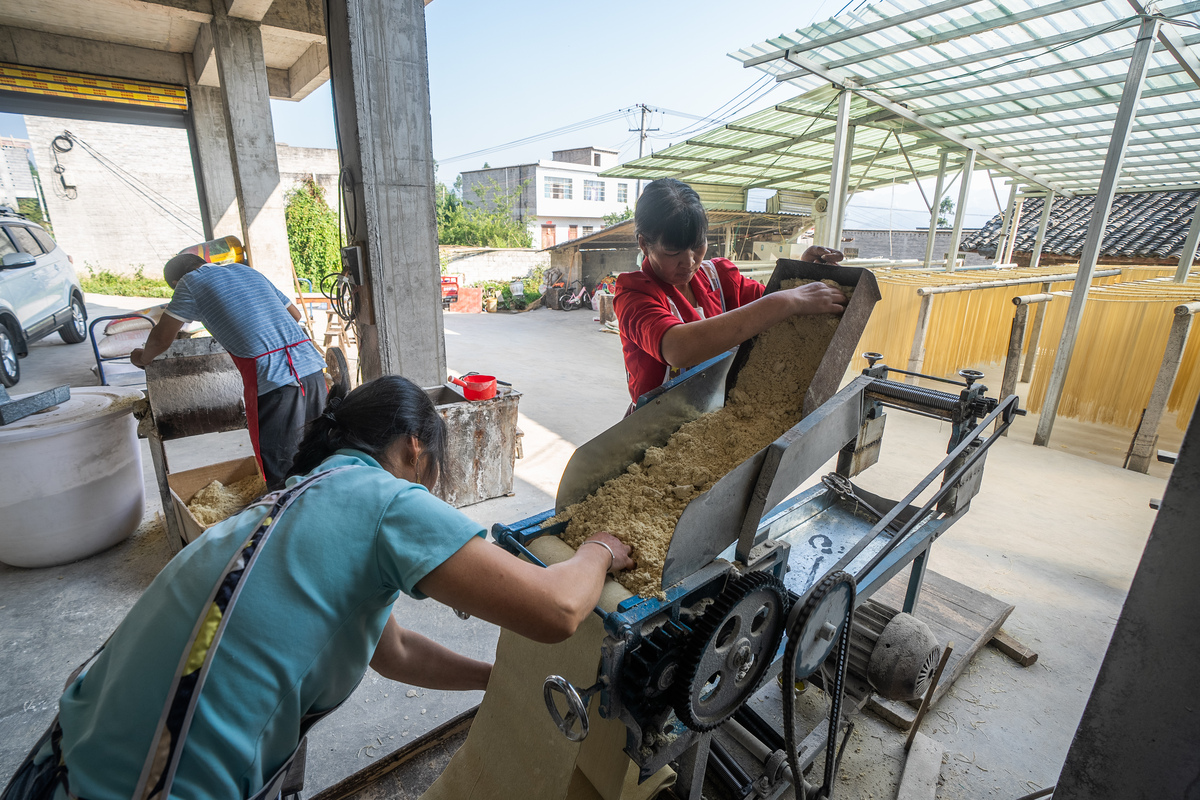乡镇开加工厂好项目：10个商机分析，选对致富！