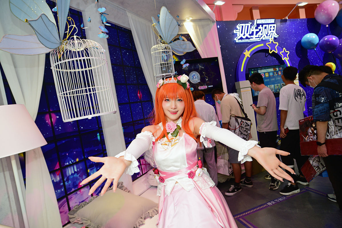 二次元扩列墙宣传标语：轻松活泼，交友不孤单！