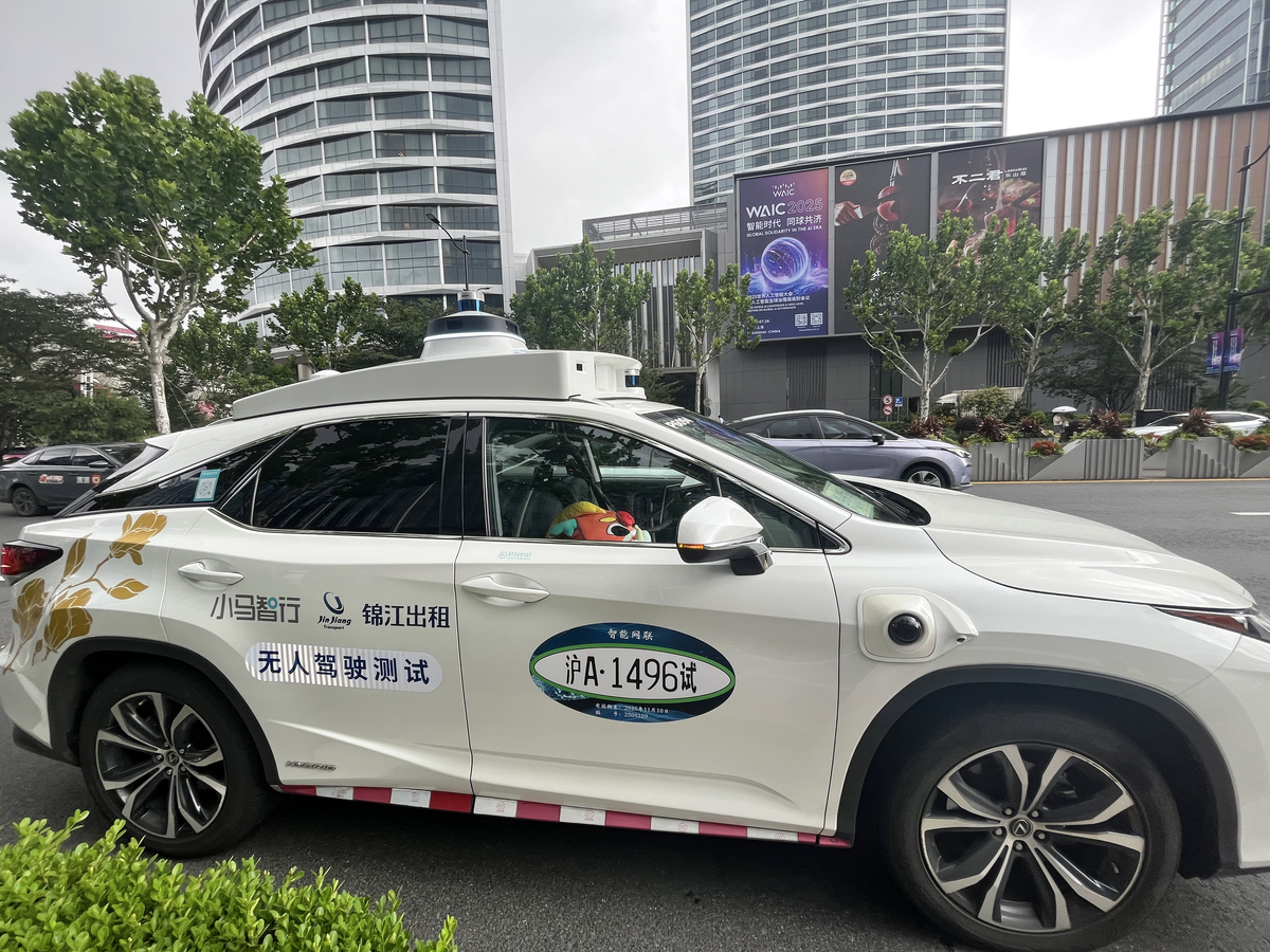 校园自动巡逻车