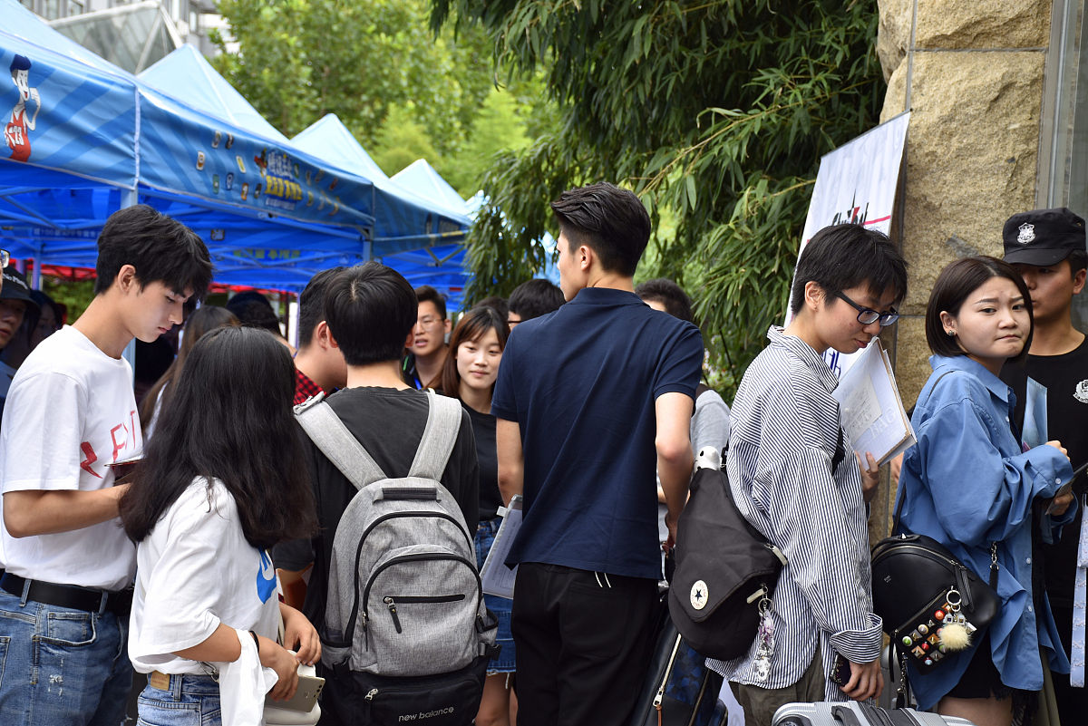 大一新生眼中的家国情怀：追梦路上，不忘初心