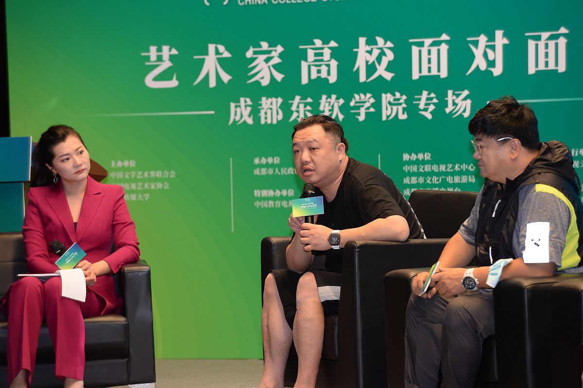 (如需下载使用,请务必署名:红星新闻 张直/视觉中国)2020年9月18日, 