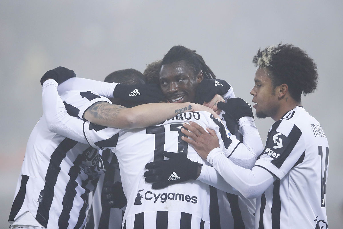 factorizar las siguientes expresiones utilizando la ientidad diferencia de cuadrado Z4-900X2