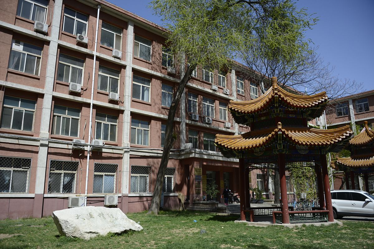 广东江门中医药学校2022年专业介绍：中药学、针灸推拿学等