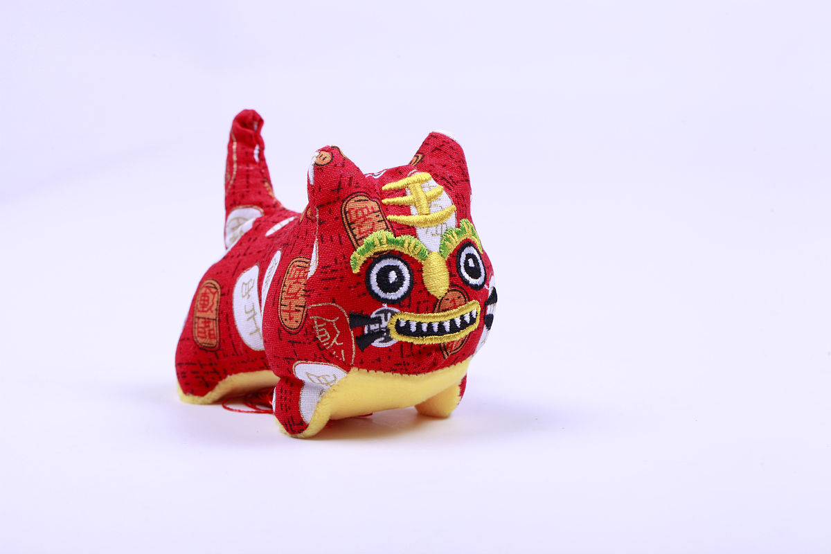 布老虎：中国传统文化的象征，寓意吉祥与平安
