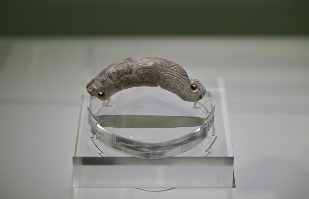 三星堆玉器文化：解密古蜀文明的瑰宝