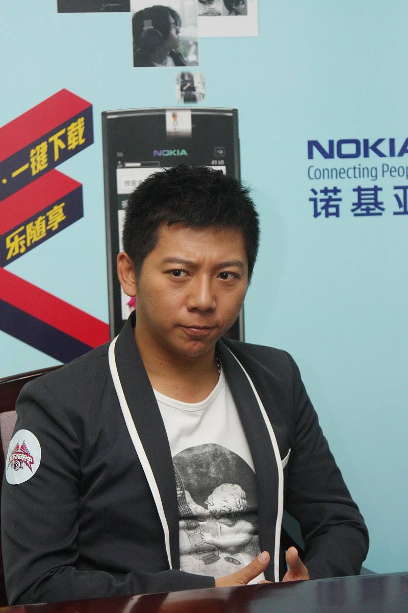 2010年4月17日,南宁,某品牌举乐四方巡回演唱会.羽泉+++_+++诺基亚,手