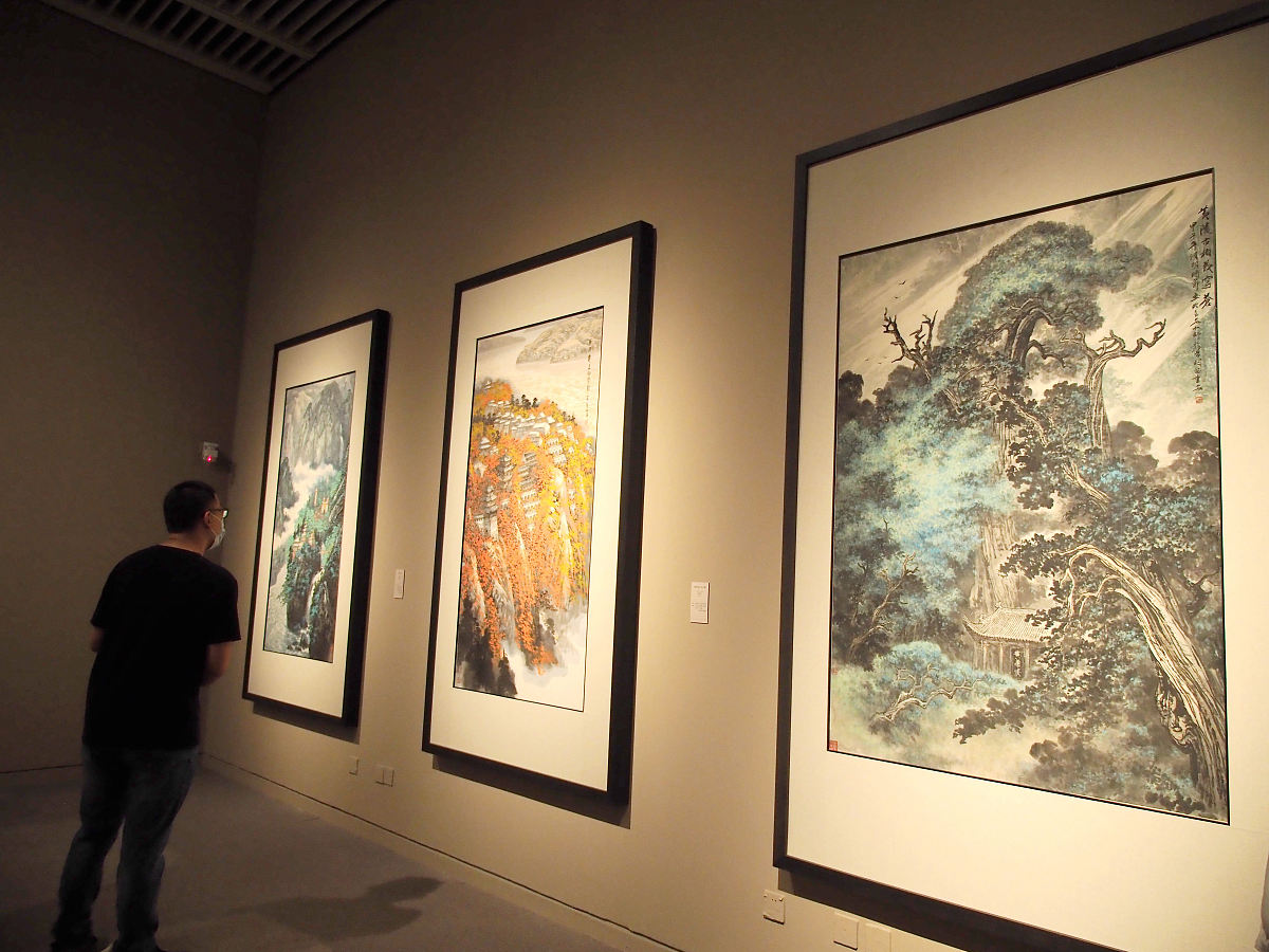 冯有森：现代作家，代表作《观音土》