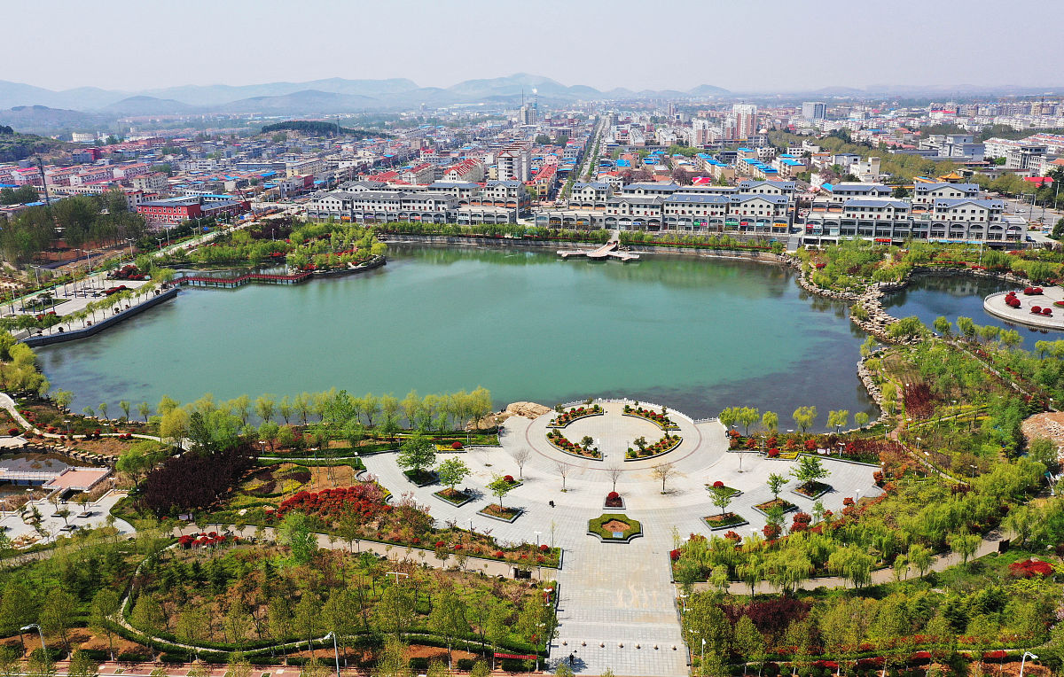 2020年4月13日,山东枣庄,山亭区紫云湖公园.