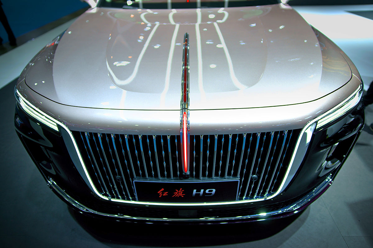 迈巴赫汽车的未来发展趋势和战略规划有哪些？