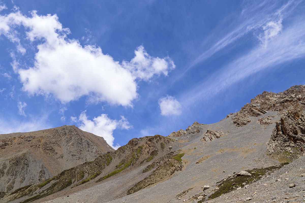 熬过无人问津的日子才配拥有诗和远方别让平凡的生活耗尽你对生活的野心和向往来吧让我们一起找回你自己的远方做攻略很麻烦约向导很简单私人定制跟据您的喜好特别定制行程随心所欲畅游大西北颠覆传统旅游模式风里雨里大西北等你青海旅游攻略带着微博去旅行青甘大环线围绕这篇博文写1条10字左右的评论