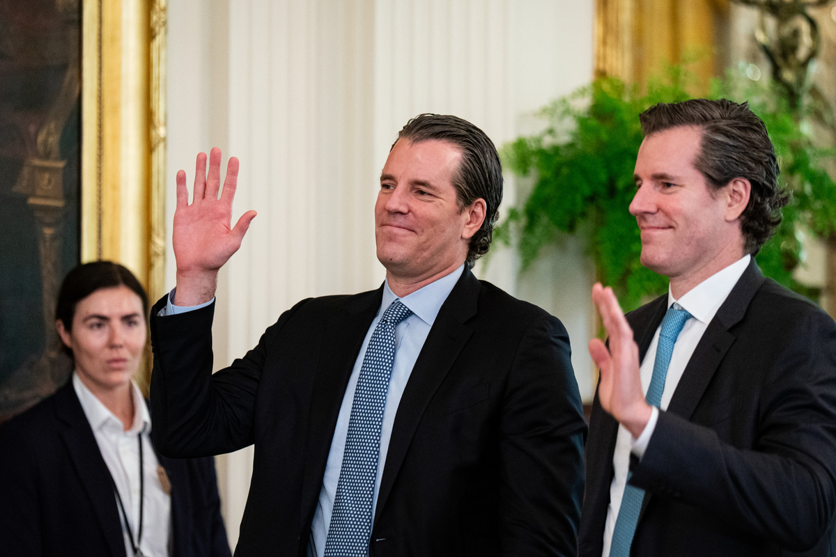 美国人打招呼的方式：从基本到非正式