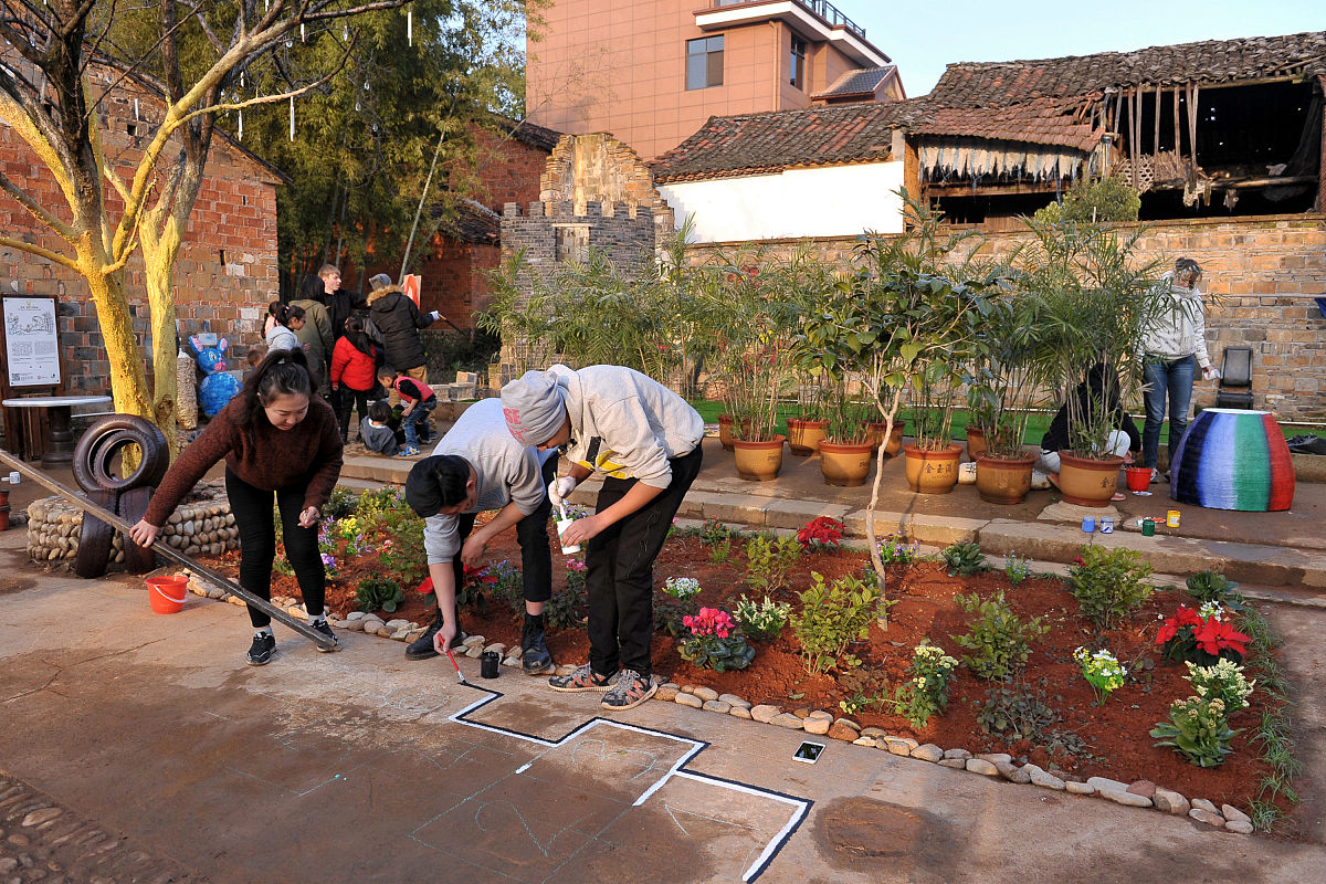 用七百字描写生活在农村和城市的不同