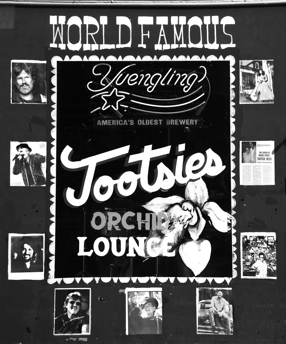 SPIN音乐杂志：流行、摇滚、独立音乐资讯 - 自1985年