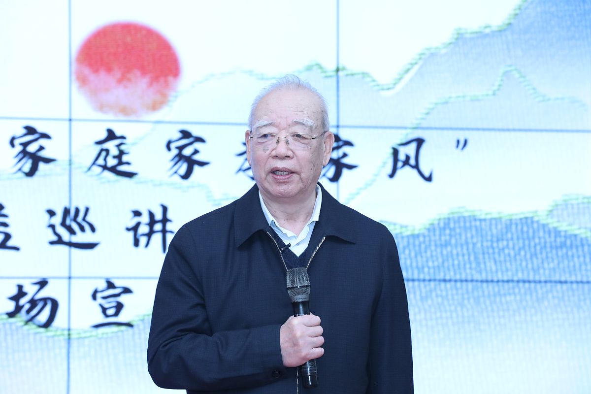 初中德育教育融合五育的重要性及实现路径研究