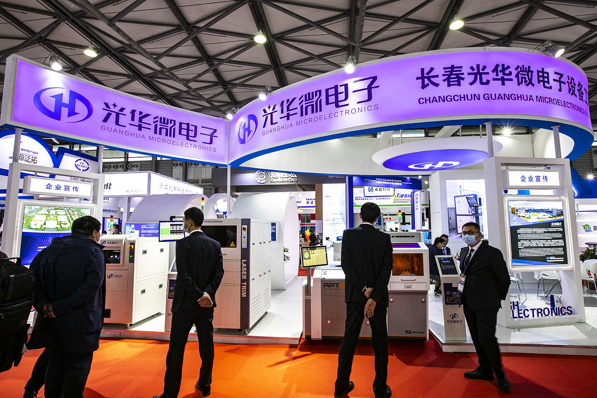 重庆微电子工业学校2023年专业设置：培养未来微电子人才