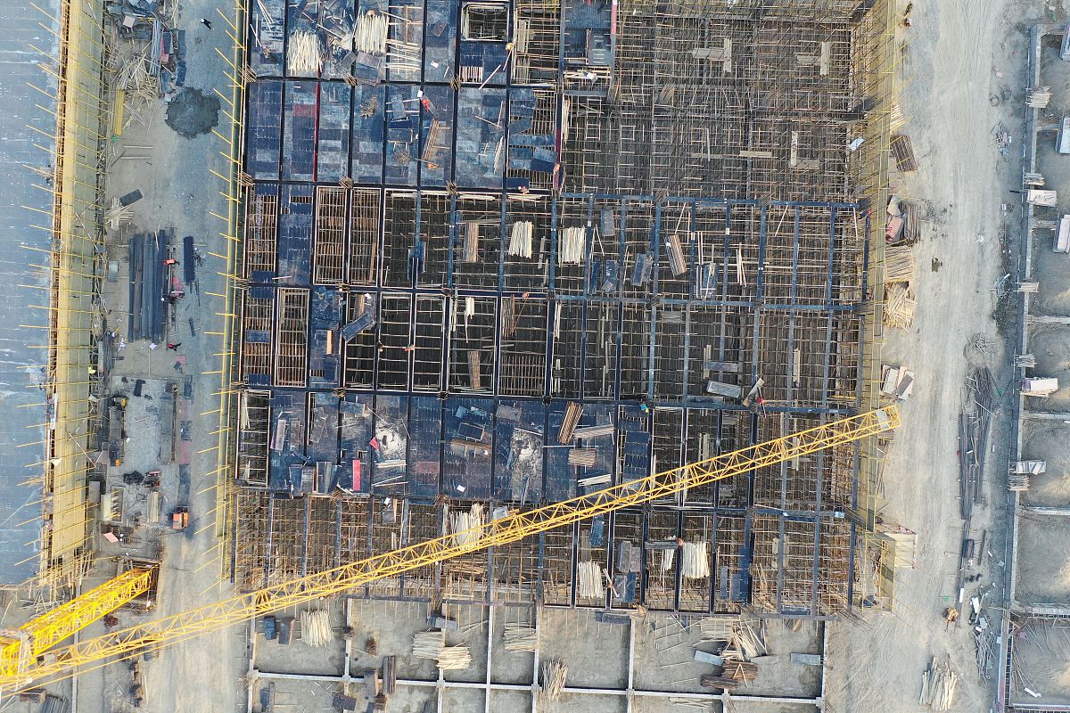 西安市某某路段混凝土路面施工合同