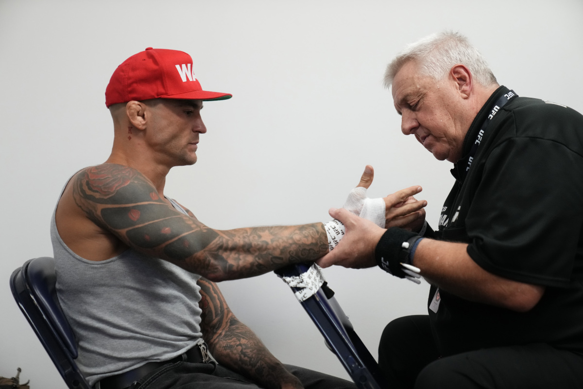 UFC 免费直播平台 - 中国大陆和全球观看指南