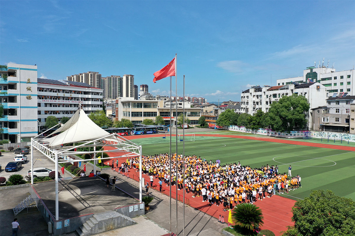 钦州技工学校 - 广西钦州培养技工人才的摇篮