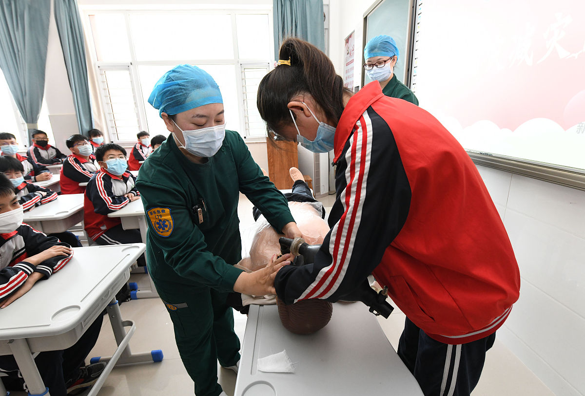 爆发性心肌炎心脏骤停急救指南：如何应对生命危机