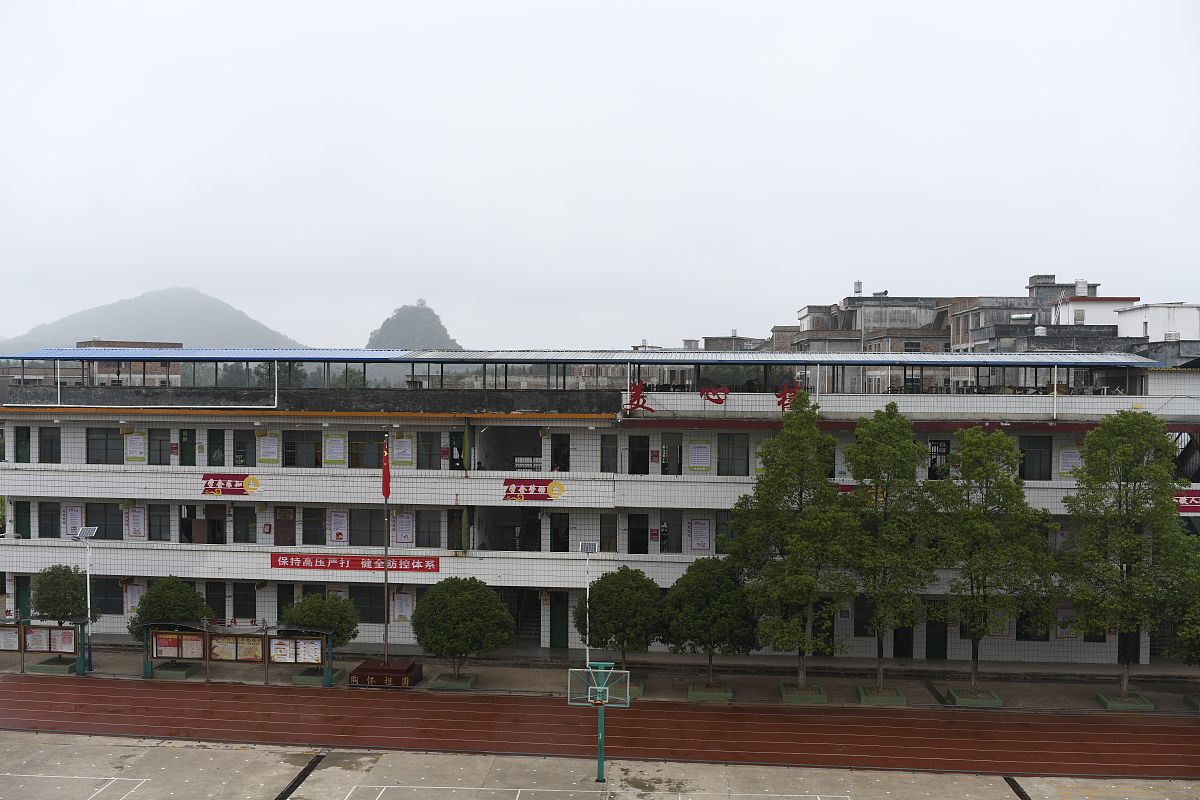 石阡县中等职业学校有哪些专业？