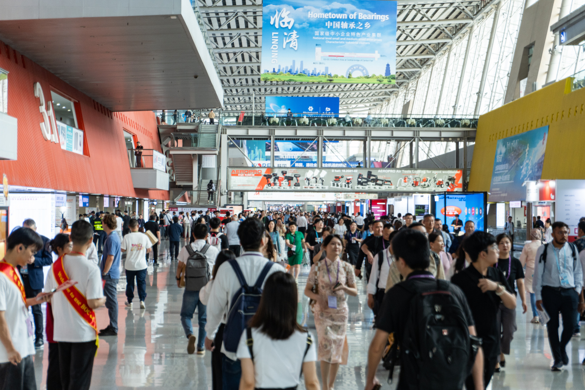 广交会新观察：外贸新动能涌现，小细节揭示大趋势