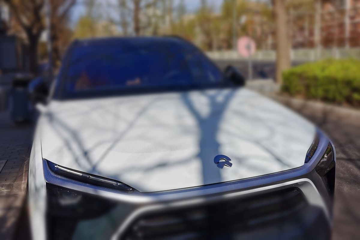 介绍一下蔚来ET7这款汽车800字左右