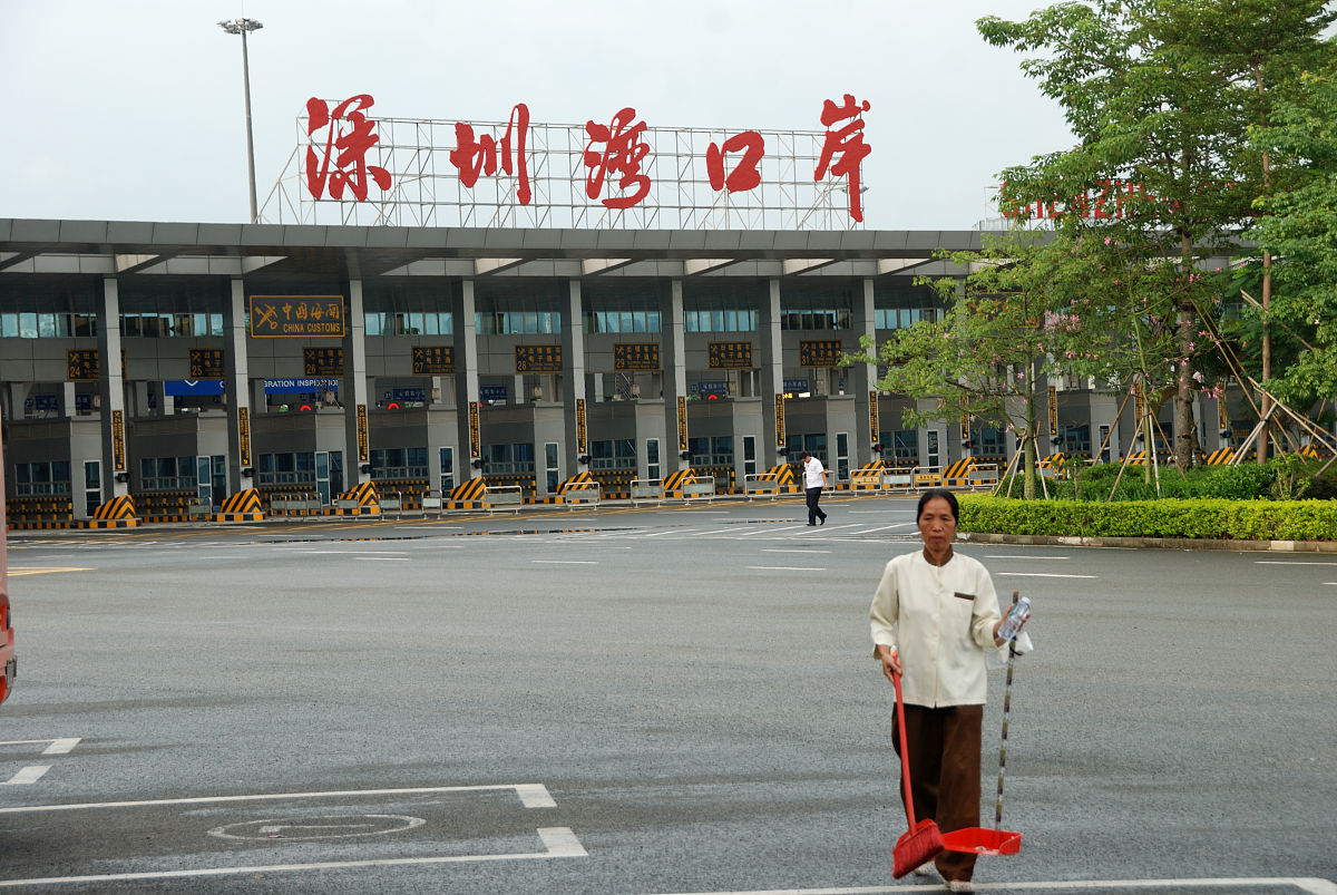深圳去香港可以三天两次吗？