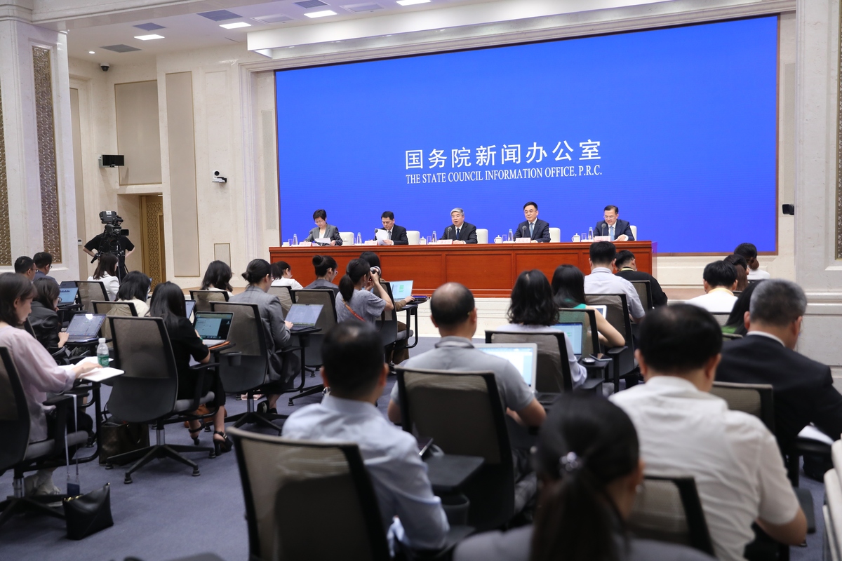 陕西省M市政府公共危机管理问题及对策研究