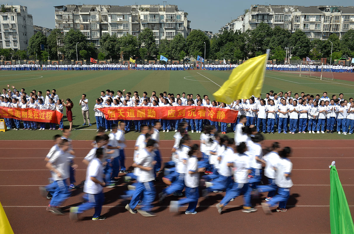 成都2021年女生读什么护理学校