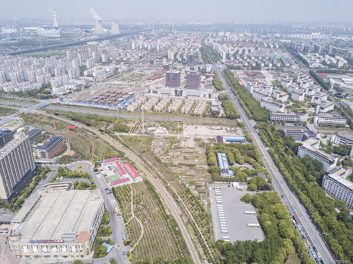 太仓市浏河镇新塘村基础设施现状分析：道路、给水、排水、电力、电信、环卫