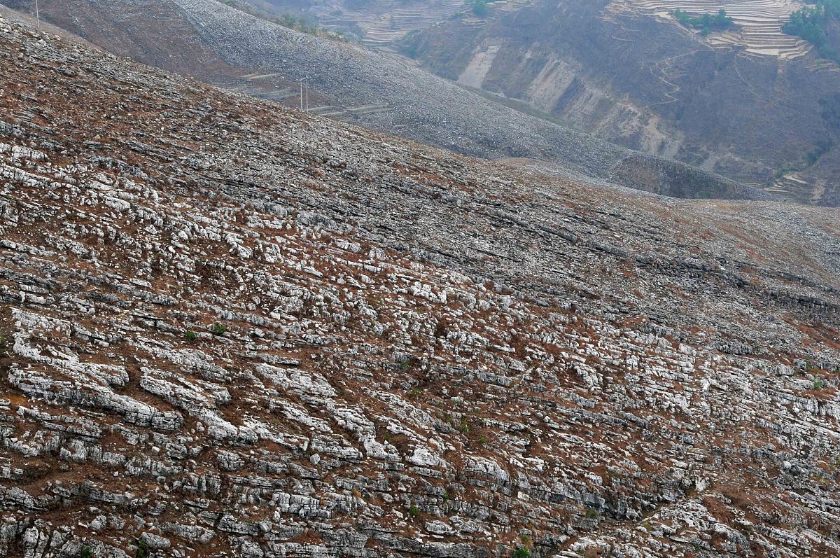 贵州关岭民族职业学校环境怎么样？宿舍条件如何？