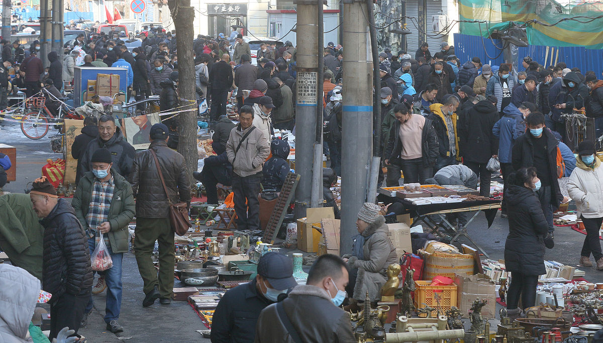 2021年3月13日,哈尔滨,恢复正常生产生活秩序的首个周末,道外古旧文玩