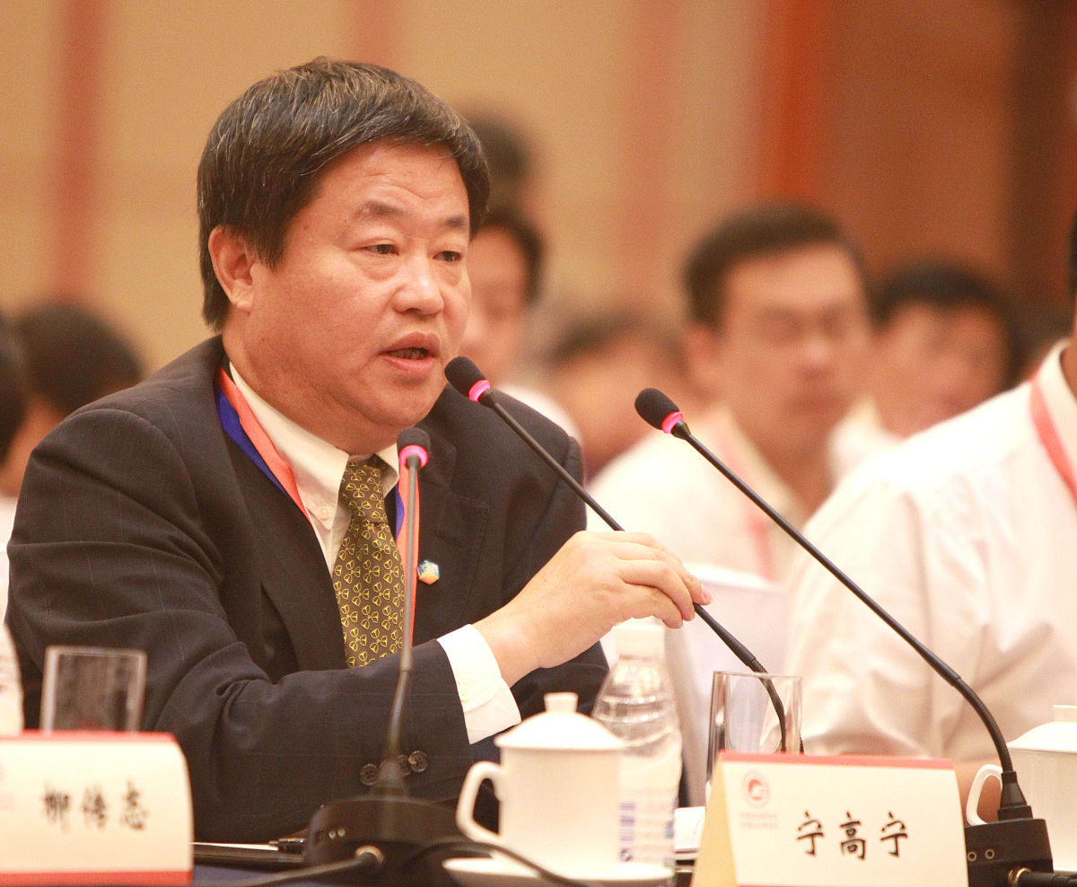 在《成本管理会计》中分批成本法的含义及适用范围
