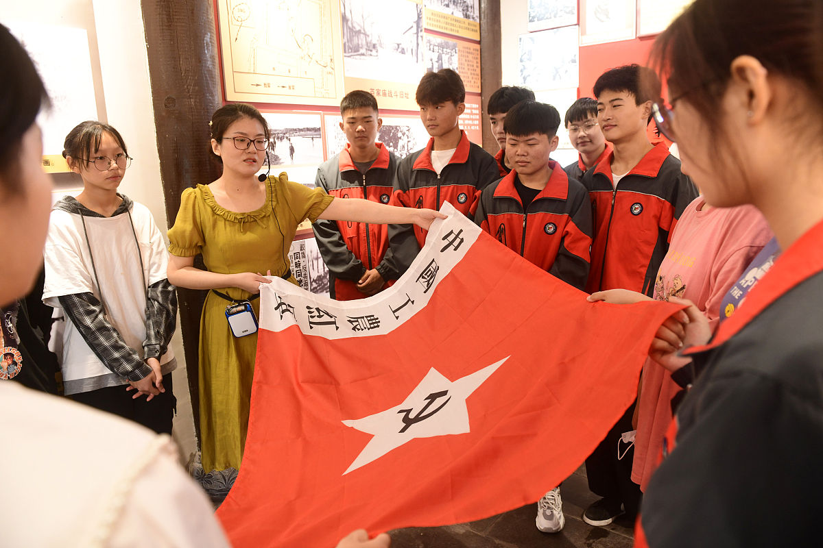 2023年华中高级职业技术学校有哪些专业招生-好不好