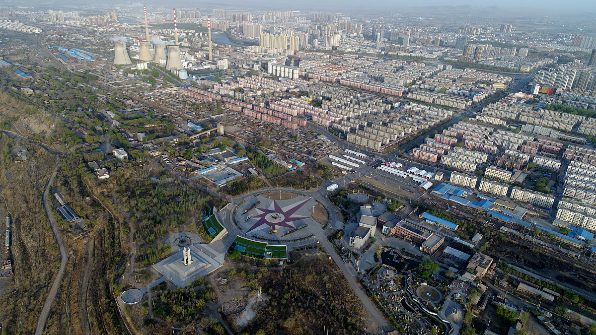 2017年4月18日,辽宁阜新,航拍亚洲第一大废弃露天矿——阜新海州露天