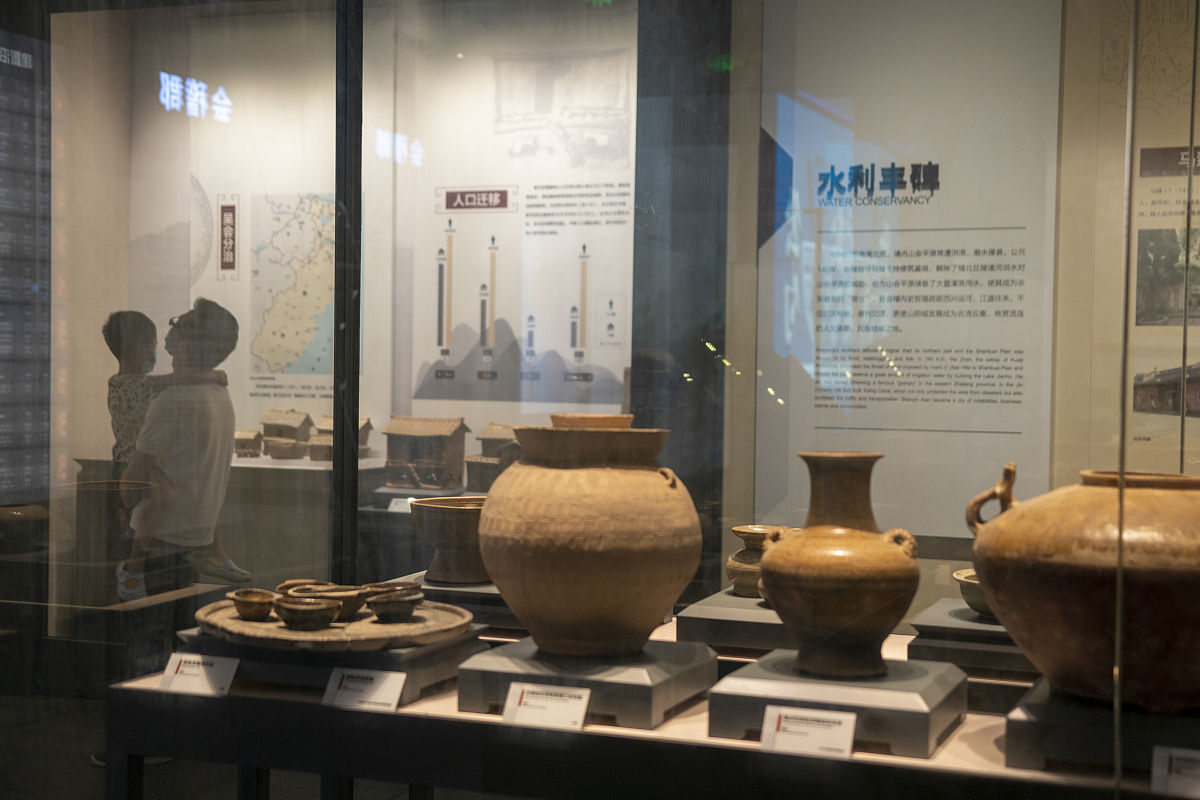 我们参观了浙江博物馆拓宽了历史视野内容拓展