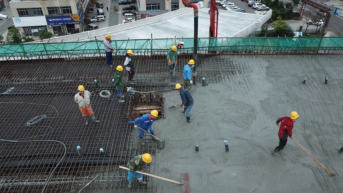 3基坑及钢筋工程职业病防治的针对性措施按照上面提纲进行写作总体内容不少于3000字。