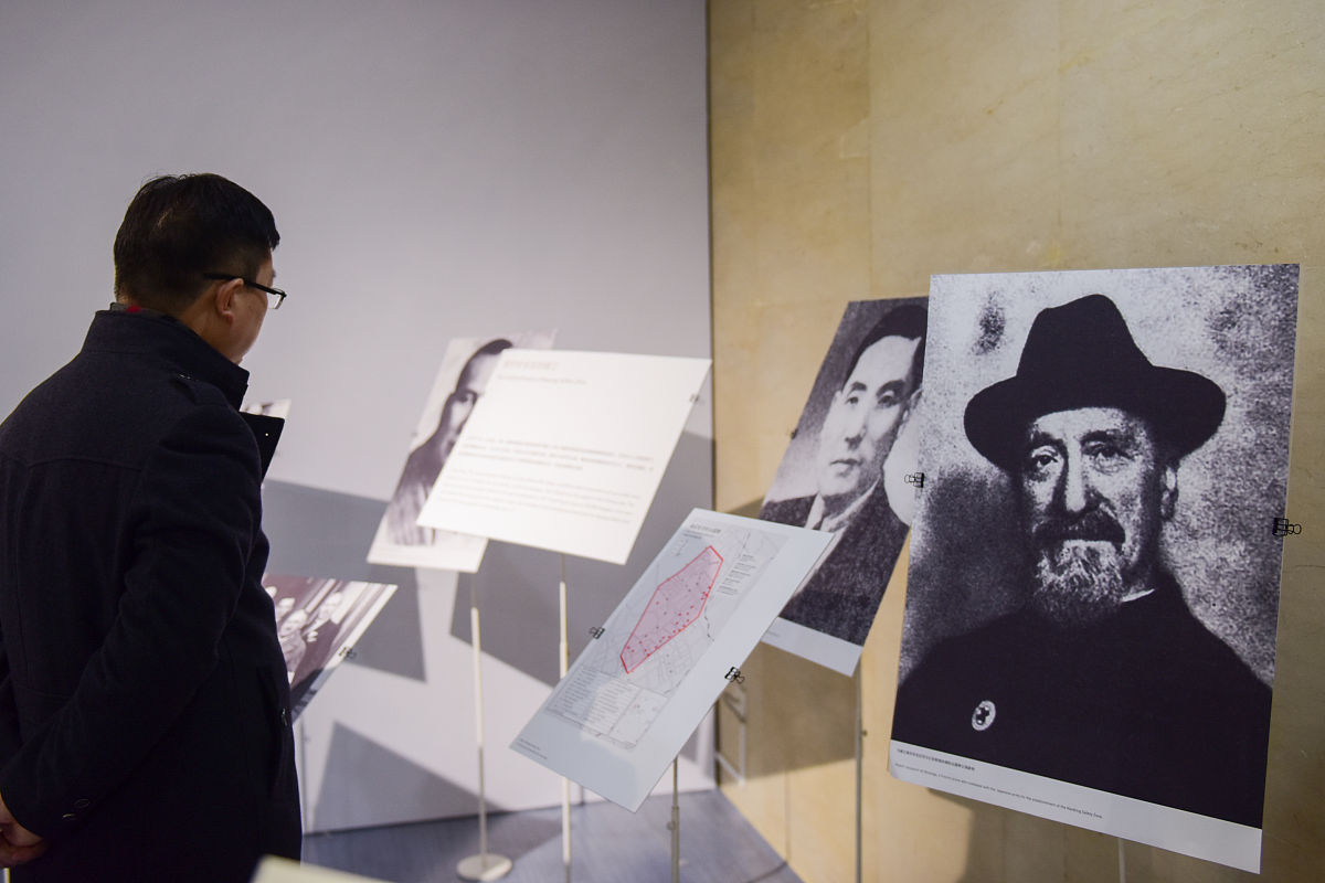 雅克·德里达：后现代主义哲学家