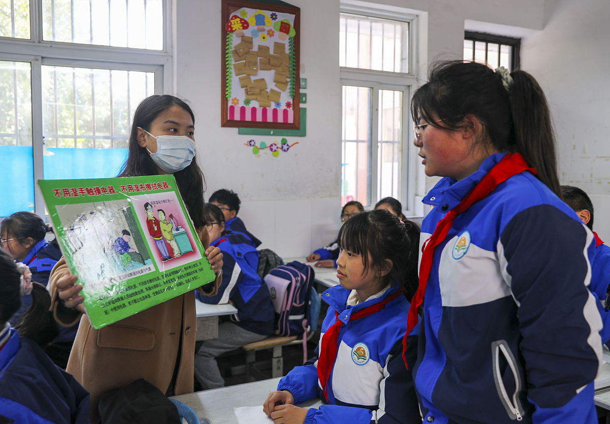 云南省电子信息高级技工学校2022年招生条件 - 报名条件及发展方向