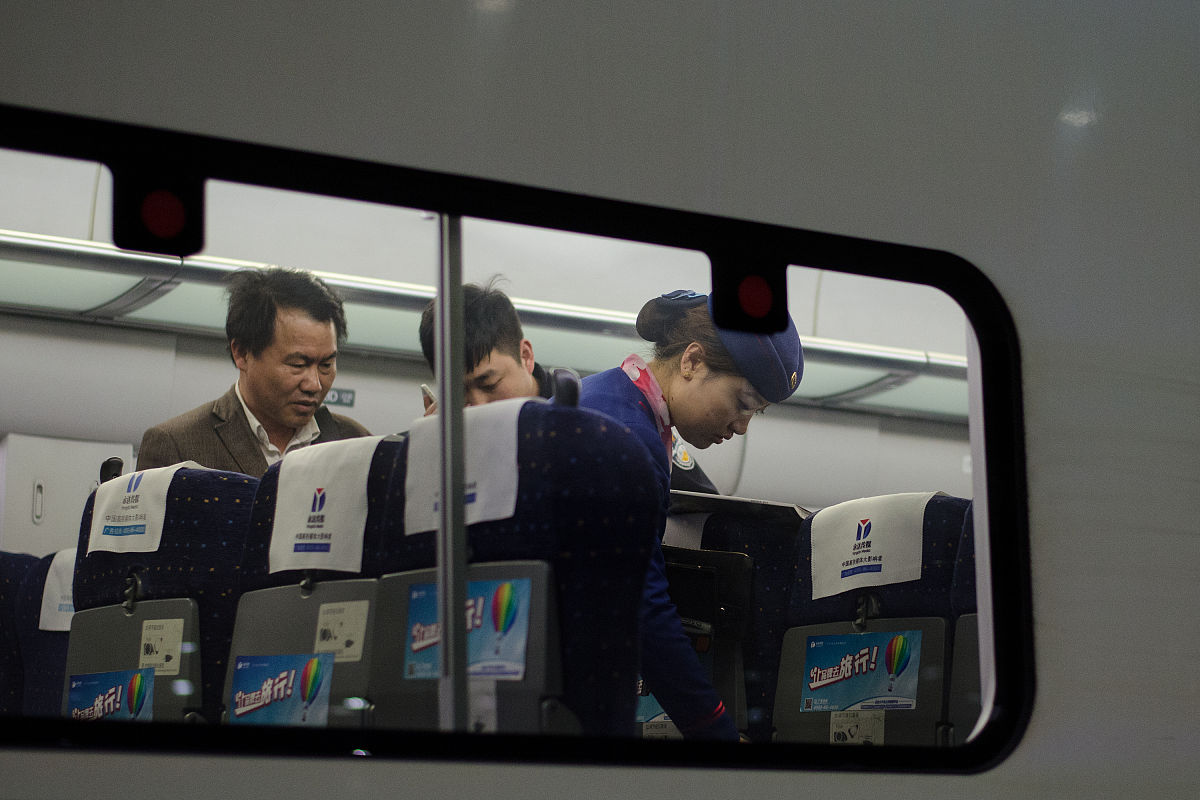 坐高铁坐太长时间时候脑袋疼怎么办